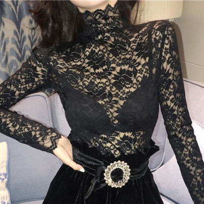 Μοντέρνα λεπτή μπλούζα από δαντέλα με κολάρο σε μαύρο χρώμα