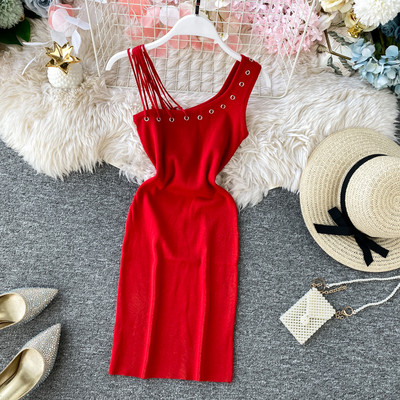 Rochie scurta de dama model nou in negru si rosu cu elemente metalice