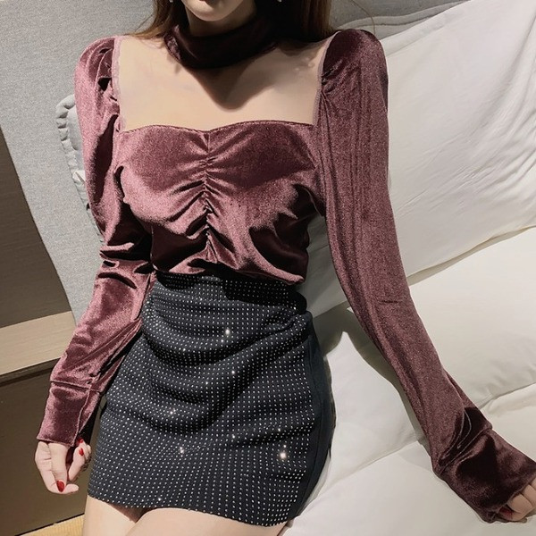 Γυναικεία βελούδινη μπλούζα σε δύο χρώματα με φαρδιά μανίκια και μισά ψηλό γιακά