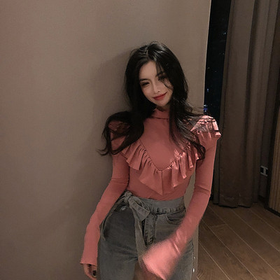 Bluză de damă în stil retro în patru culori, cu guler semiînalt și bucle