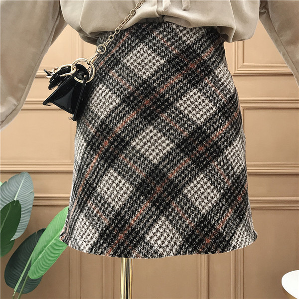 Fusta de dama in carouri model nou cu talie inalta - A-line in bej si negru