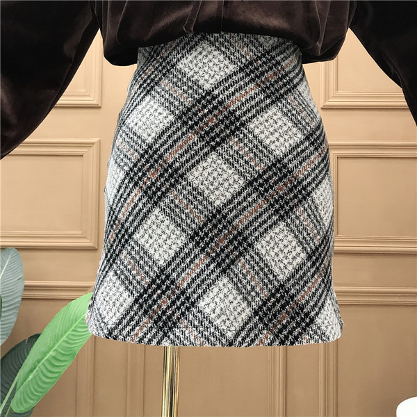 Fusta de dama in carouri model nou cu talie inalta - A-line in bej si negru