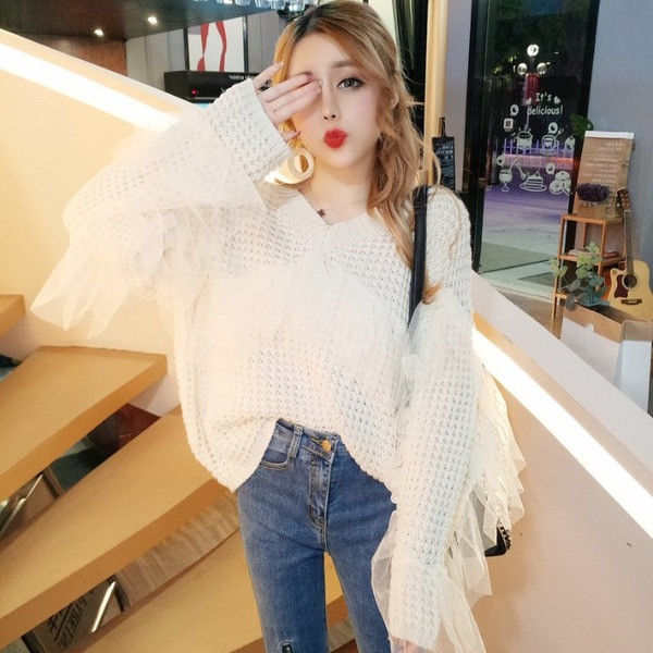 Rózsaszín és bézs színű női pulóver tüll és V-nyakkal