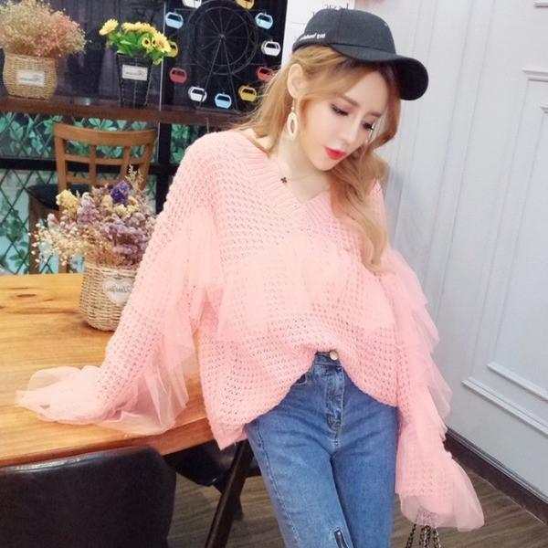 Rózsaszín és bézs színű női pulóver tüll és V-nyakkal