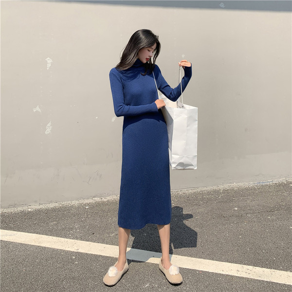 Καθημερινό γυναικείο φόρεμα με ψηλό γιακά σε ρετρό στυλ σε μαύρο και μπλε χρώμα