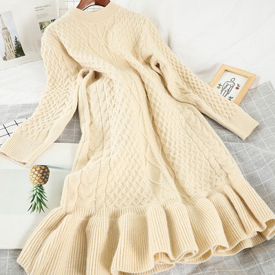 Rochie casual de dama tricotata cu decolteu oval si maneci lungi in roz, bej si negru