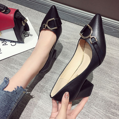 Γυναικεία μοντέρνα παπούτσια από οικολογικό δέρμα με χοντρό τακούνι