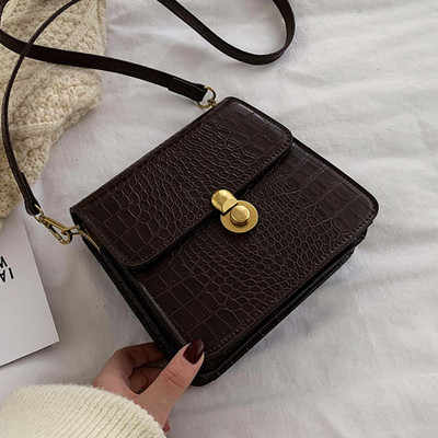 Κορυφαία γυναικεία έκο δερμάτινη τσάντα ώμου σε μαύρο και καφέ χρώμα