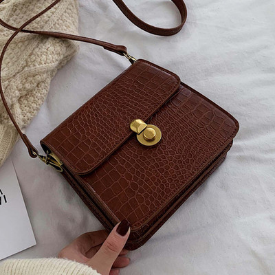 Κορυφαία γυναικεία έκο δερμάτινη τσάντα ώμου σε μαύρο και καφέ χρώμα