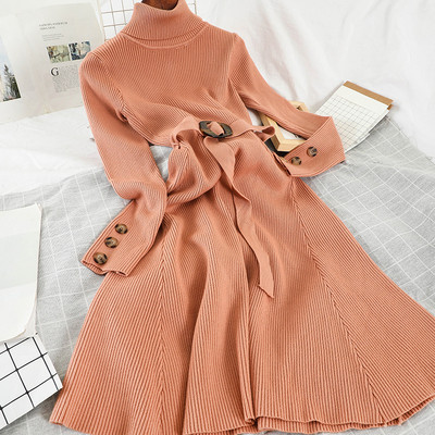 Modern női hosszú ruha magas gallérral és övvel fekete, bézs, szürke és rózsaszín színekben