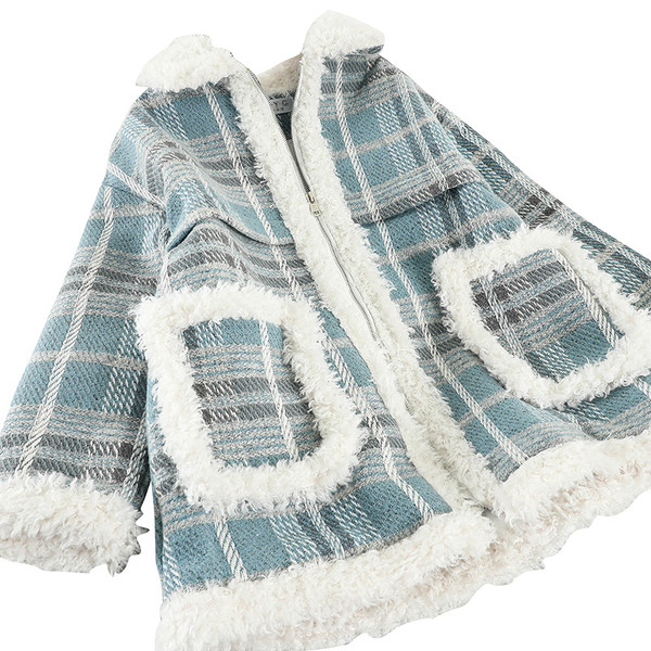 Palton modern de dama cu captuseala moale si fermoar de culoare albastra