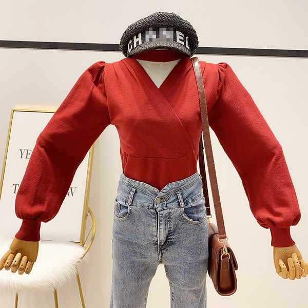 Γυναικείο πουλόβερ με V-Neck σε κόκκινο, καφέ, μαύρο και μπεζ χρώμα