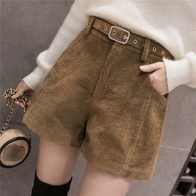 Női kordbársony rövidnadrág övvel barna és fekete színben