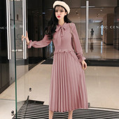 Fusta de dama moderna cu fusta plisata si cravate in roz, bej si negru