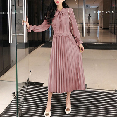 Fusta de dama moderna cu fusta plisata si cravate in roz, bej si negru