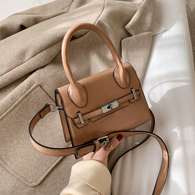 Geanta de dama moderna din piele ecologica cu doua manere in negru, rosu si maro