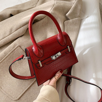 Geanta de dama moderna din piele ecologica cu doua manere in negru, rosu si maro