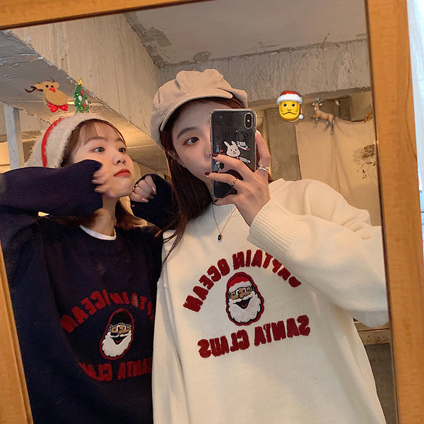 Γυναικείο πουλόβερ με  στρογγυλη λαιμόκοψη και μακρύ μανίκι  σε λευκό, κόκκινο και μπλε χρώμα