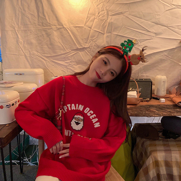 Γυναικείο πουλόβερ με  στρογγυλη λαιμόκοψη και μακρύ μανίκι  σε λευκό, κόκκινο και μπλε χρώμα