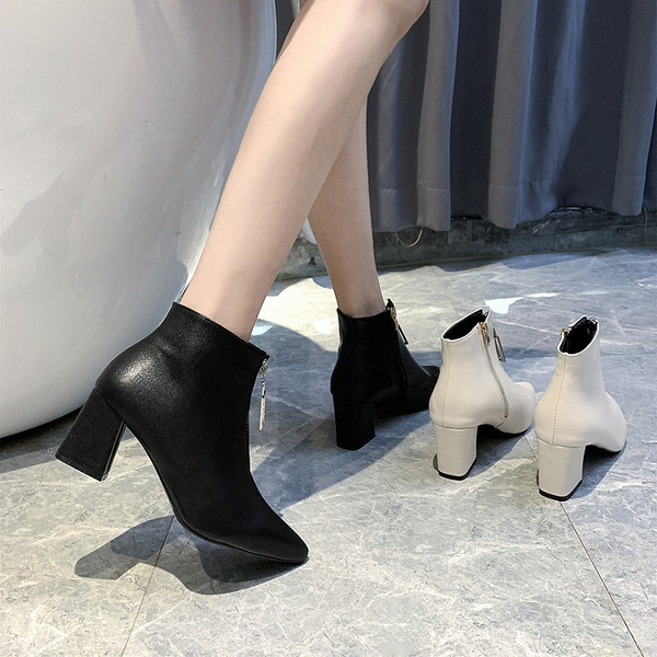 Női csizma ökobőr hegyes modell alacsony vastag sarokkal - 6 cm, cipzárral fehér és fekete színben