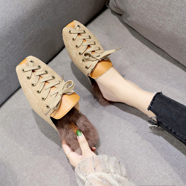 Modern női papucs eco velúrból, fűzővel és eco haj béléssel bézs és fekete színben