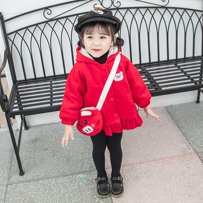 Palton modern pentru copii in rosu si roz cu nasturi si elemente 3D