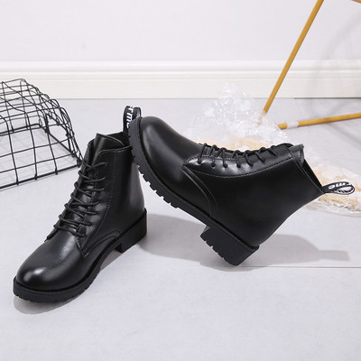 Γυναικείες καθημερινές  μπότες αρβίλας με κορδόνια σε μαύρο χρώμα από έκο δέρμα