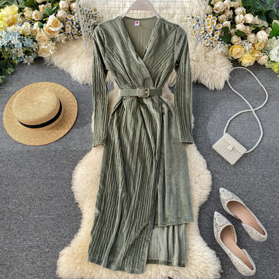 Μοντέρνο γυναικείο φόρεμα  με  V-neck με  ζώνη σε ροζ και πράσινο χρώμα