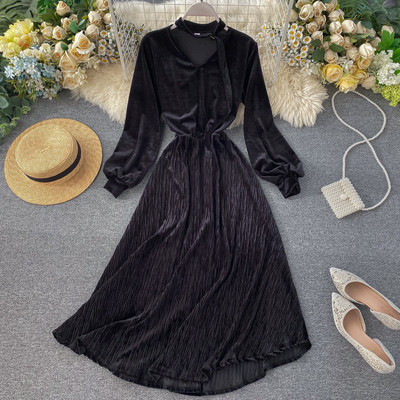 Γυναικείο μακρύ φόρεμα από βελούδο και V-λαιμόκοψη σε ροζ, πράσινο, μπλε και μαύρο χρώμα