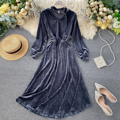 Γυναικείο μακρύ φόρεμα από βελούδο και V-λαιμόκοψη σε ροζ, πράσινο, μπλε και μαύρο χρώμα