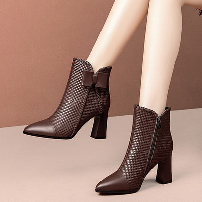 Ghete de dama moderne cu toc gros si panglica in maro si negru