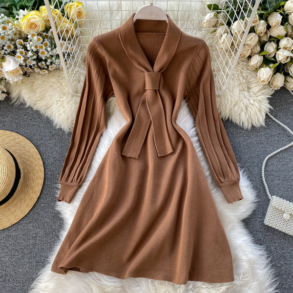 Χειμερινό γυναικείο πλεκτό φόρεμα με δαντέλα σε μακρύ μανίκι ροζ, μπλε, καφέ και μαύρο χρώμα