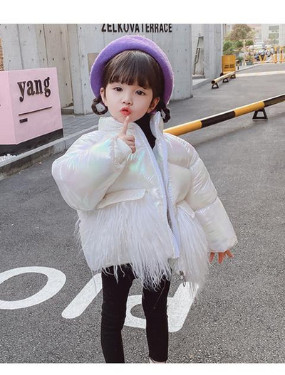 Geaca de iarna pentru copii moderna pentru fete in roz si alb cu guler inalt si puf