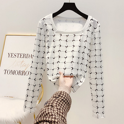 Női blúz négyzet alakú nyakkivágással, fehér és fekete színben