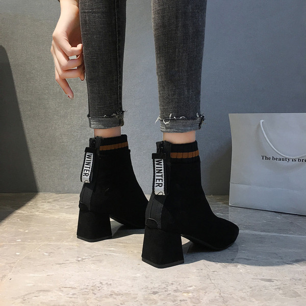 Cizme moderne de dama cu toc gros potrivite pentru iarna in negru si bej