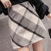 Fusta dama in carouri cu talie inalta potrivita pentru iarna in negru si maro