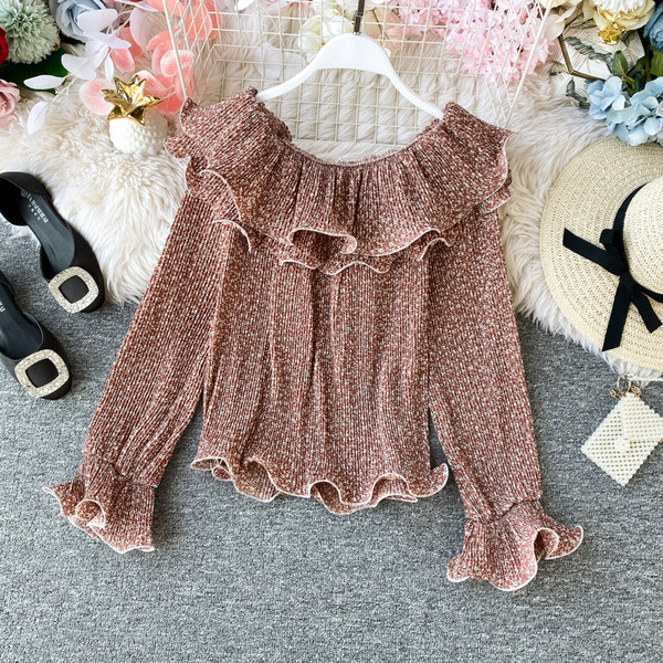 Bluză de damă modernă cu decolteu barcă și bucle în diferite culori