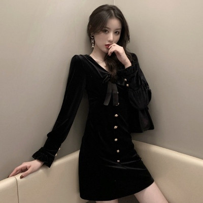 Rochie de dama din catifea cu panglica si nasturi in negru