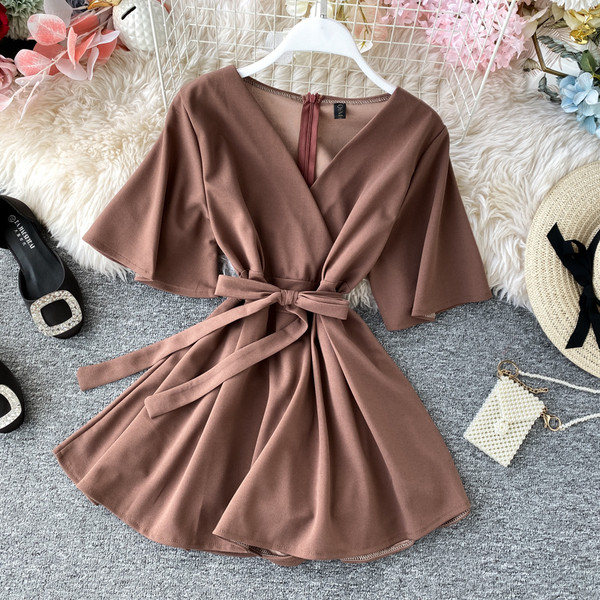 Κομψή γυναικεία μπλούζα με κοντό μανίκι και φερμουάρ στην πλάτη σε έξι χρώματα