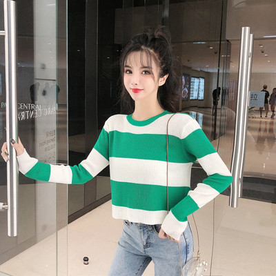 Női rövid pulóver négy színben, kerek nyakkivágással és hosszú ujjal