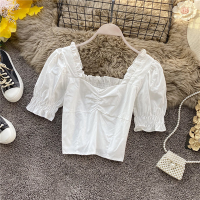 Μοντέρνα κοντή μπλούζα γυναικών με τετράγωνη λαιμόκοψη και κοντά μανίκια σε κίτρινο, λευκό, ροζ, πορτοκαλί και μπεζ χρώμα