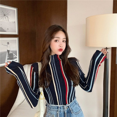 Γυναικεα ριγέ μπλούζα με κολάρο σε καφέ και μπλε χρώμα