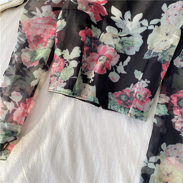 Μοντέρνο γυναικείο πουκάμισο σιφόν με μακρύ μανίκι με μαύρο χρώμα και floral πριντ