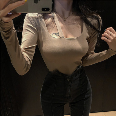 Bluză de damă cu decolteu pătrat și mâneci lungi în negru, alb și bej