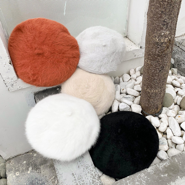 Beretă de tip pălărie de puf de damă modernă în gri, alb, negru, roșu și bej