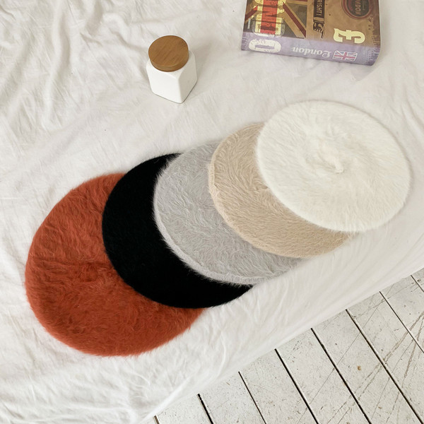 Beretă de tip pălărie de puf de damă modernă în gri, alb, negru, roșu și bej