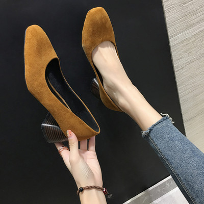 Дамски модерни велурени обувки с дебел ток в няколко цвята 