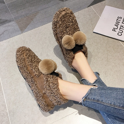 Γυναικεία φθινόπωρο-χειμωνιάτικα παπούτσια με μαλακή επένδυση και κάτω σε καφέ και μαύρο χρώμα