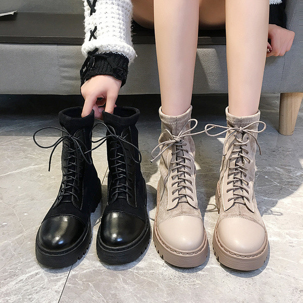 Női őszi-téli csizma fűzővel és lapos talppal, fekete és bézs színben