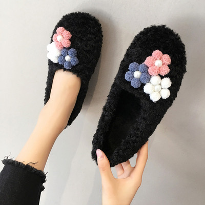 Női alkalmi cipő 3D elemekkel bézs, fekete és zöld színben